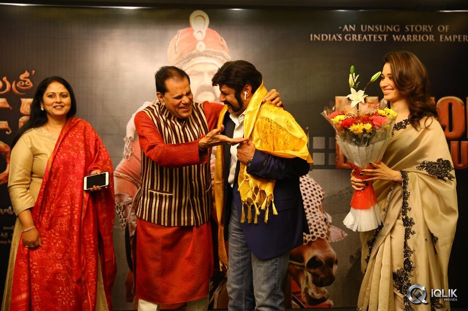 TSR-Felicitates-Gautamiputra-Satakarni-Team
